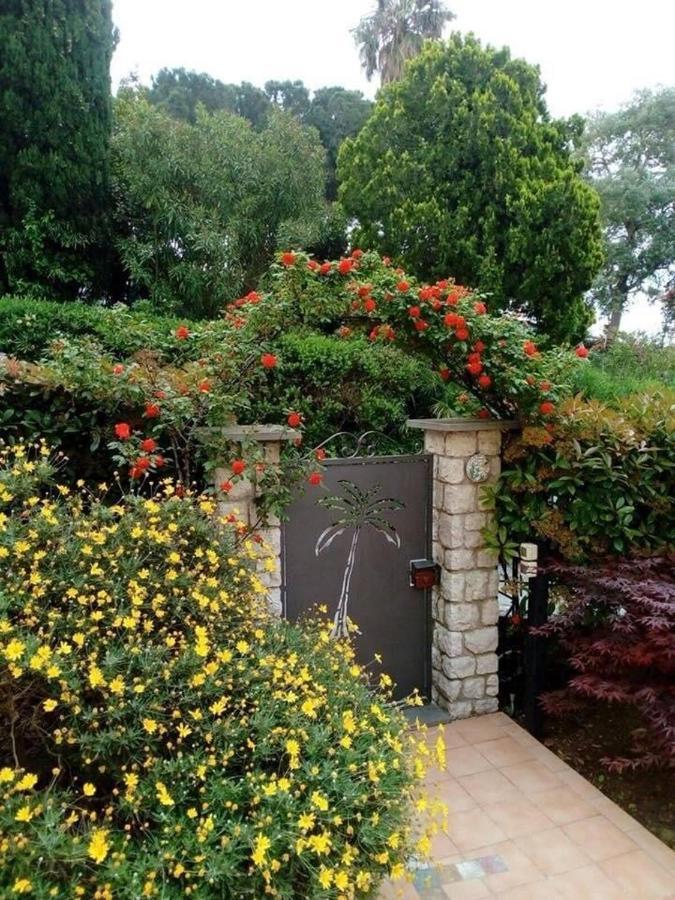 Villa Gaia - Luxury Villa, Pool & Wellness Rooms Bordighera Buitenkant foto