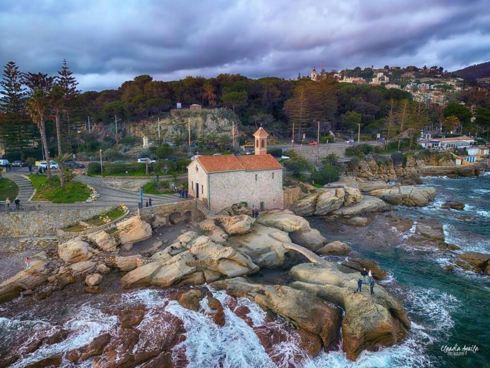 Villa Gaia - Luxury Villa, Pool & Wellness Rooms Bordighera Buitenkant foto