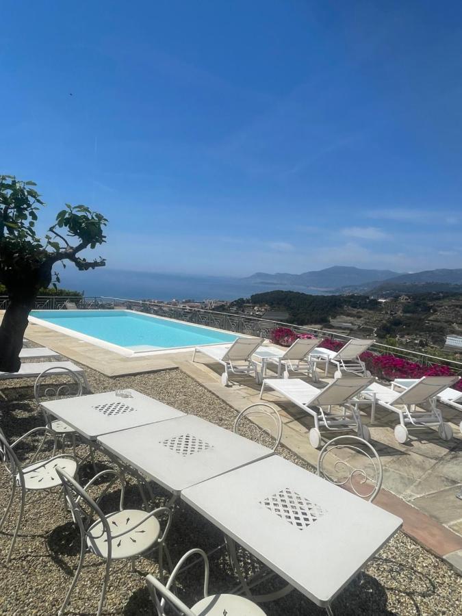 Villa Gaia - Luxury Villa, Pool & Wellness Rooms Bordighera Buitenkant foto
