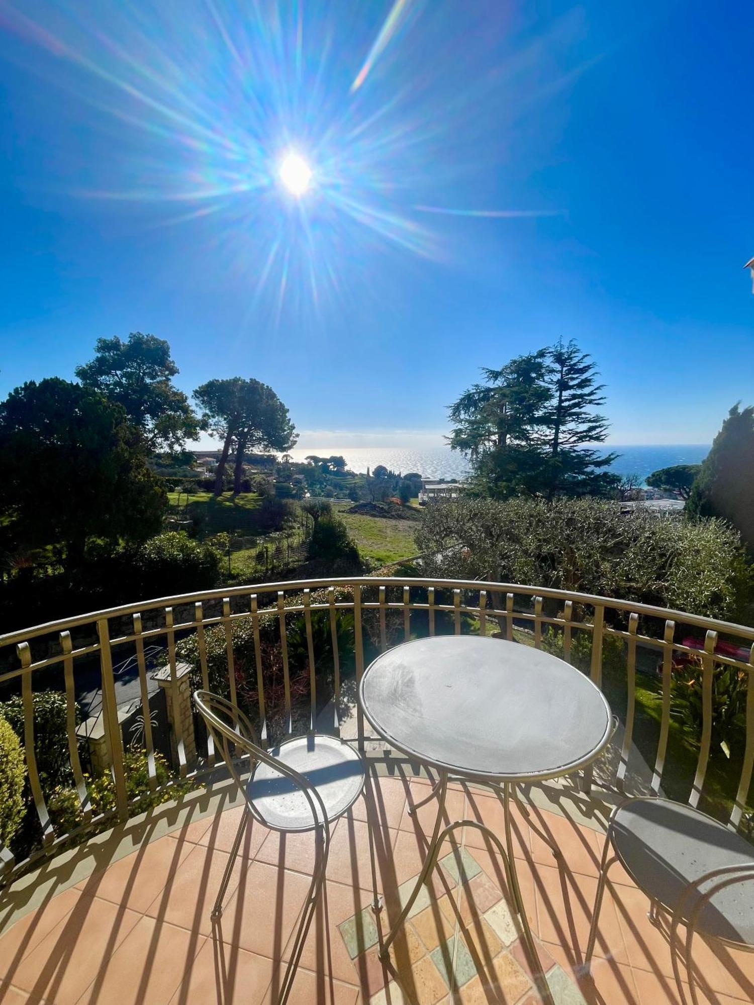 Villa Gaia - Luxury Villa, Pool & Wellness Rooms Bordighera Buitenkant foto