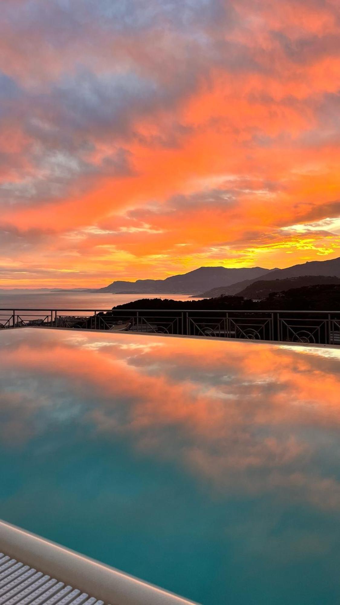 Villa Gaia - Luxury Villa, Pool & Wellness Rooms Bordighera Buitenkant foto