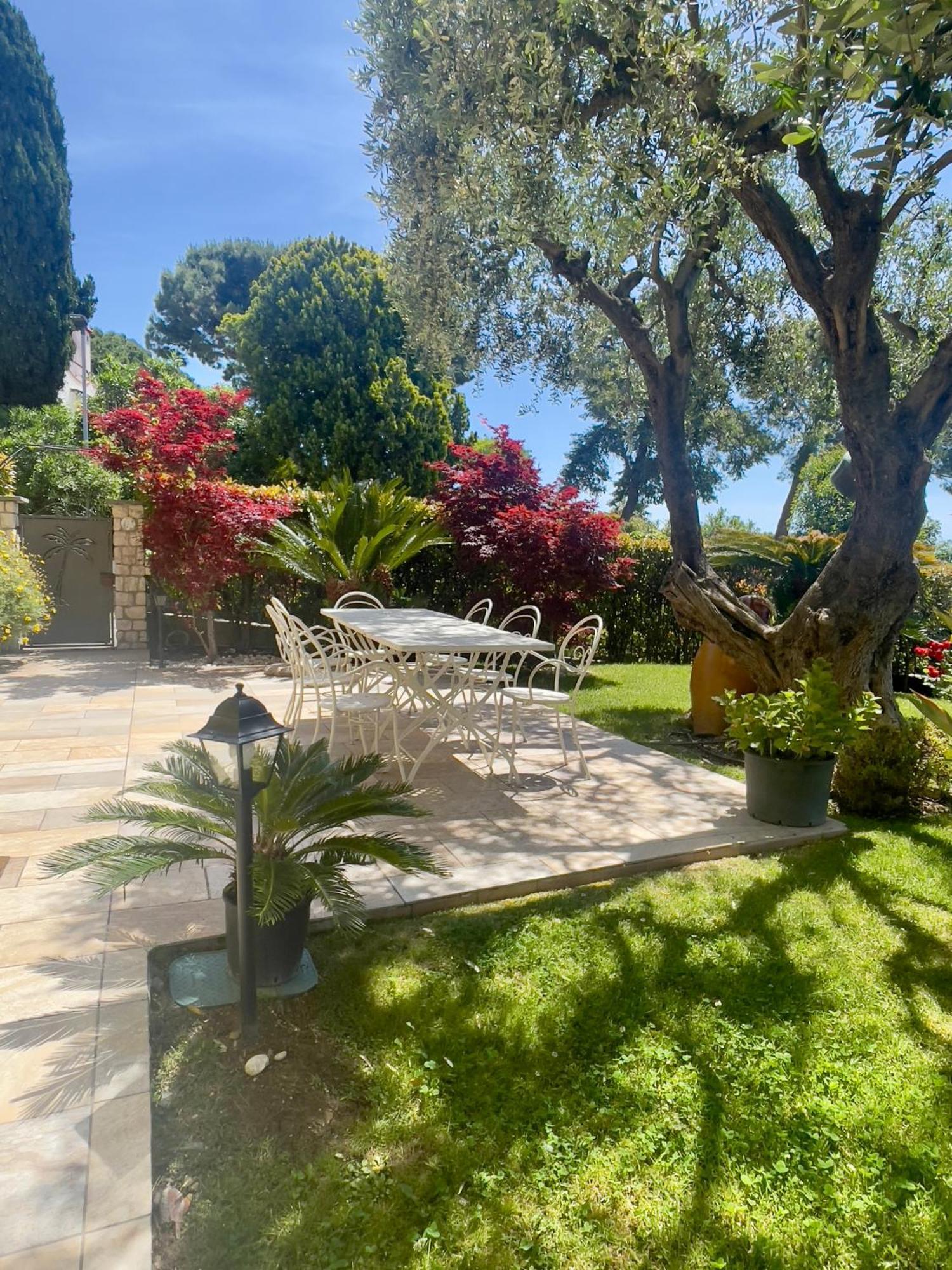 Villa Gaia - Luxury Villa, Pool & Wellness Rooms Bordighera Buitenkant foto